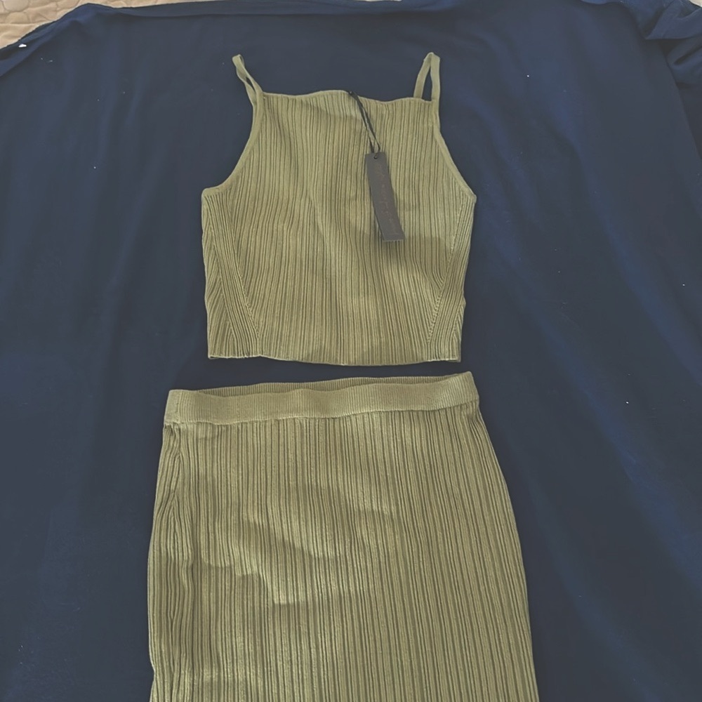 Two piece House of Harlow set size SMALL with Tags